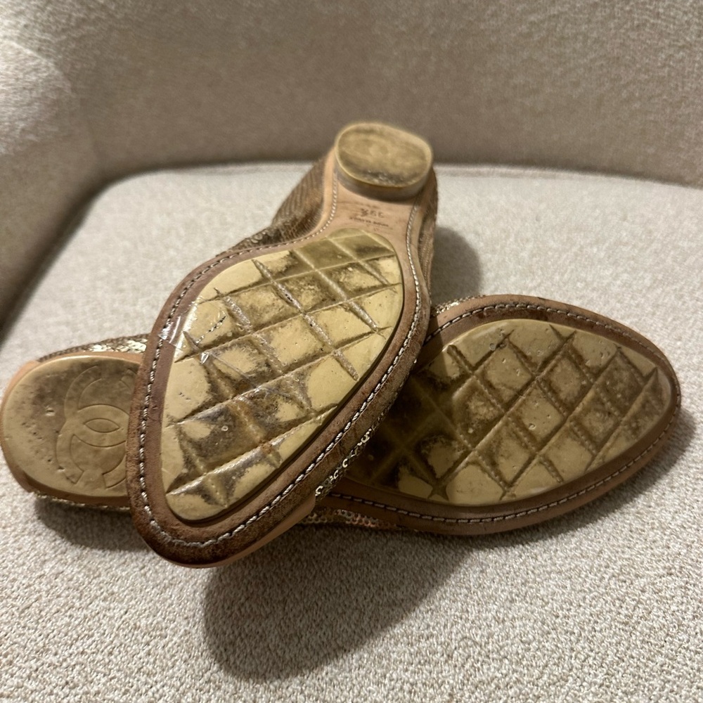 CHANEL Gold Sequin Flats- Authenticated - Picture 10 of 12